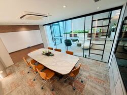 Arc 380 (D8), Office #639373601